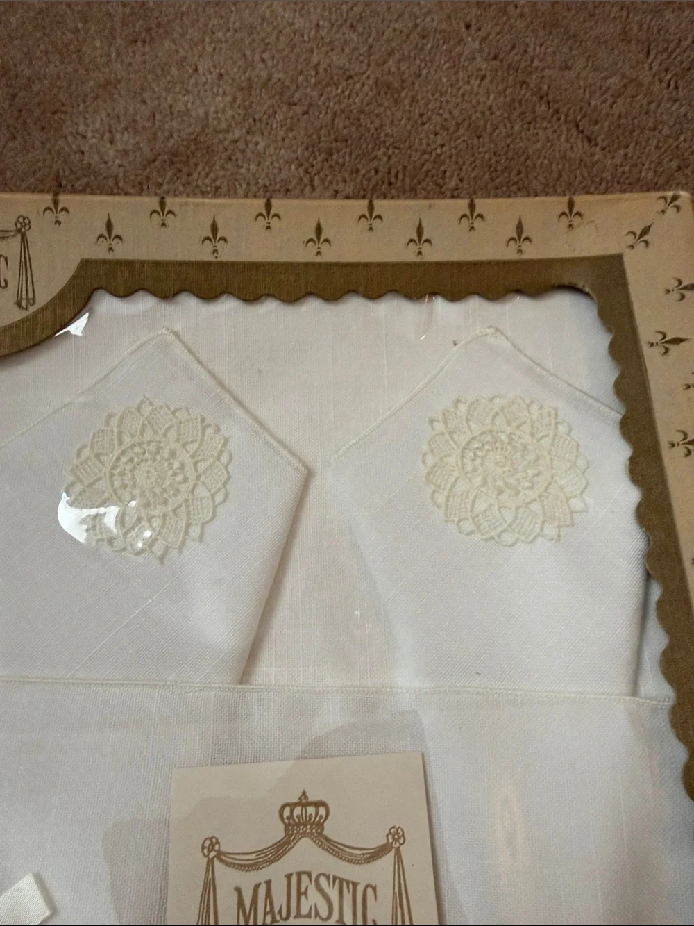 VINTAGE Creations White Embroidered 8-Piece Placemat & Napkin Set